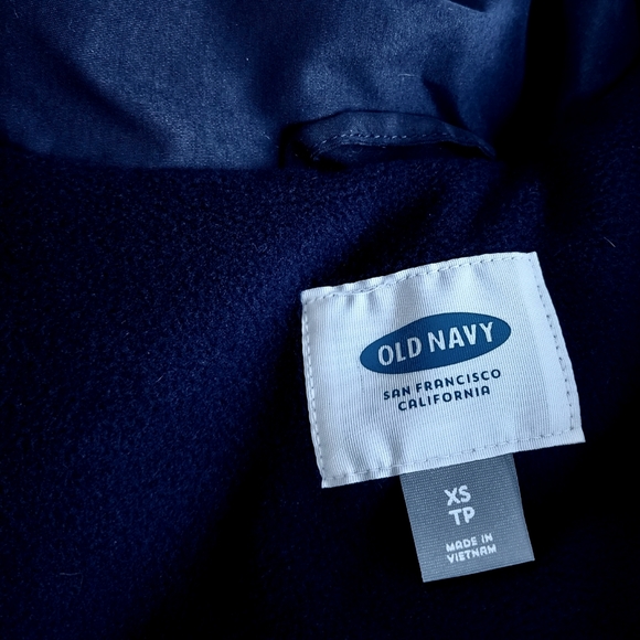 NEW! Navy Puffer Vest - Picture 5 of 5